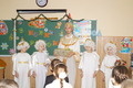 19 грудня зранку учнів школи-інтернату привітав Святий Миколай і роздав їм солодкі подарунки.
